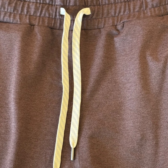Vuori Performance Jogger *Like New* Java Size L - Picture 9 of 12